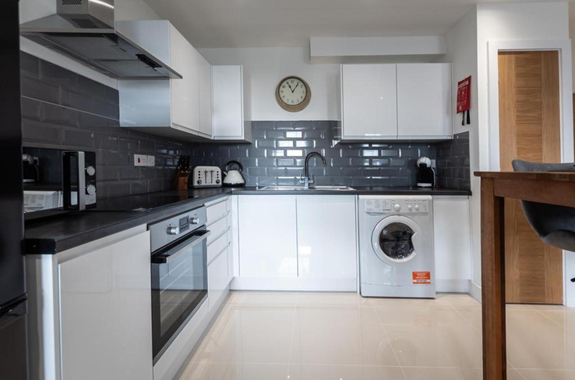 Relaxing Atlantic Mansions By Smart Apartments Short Lets & Serviced Accommodation Apartment Southampton With Free Wifi Exterior photo
